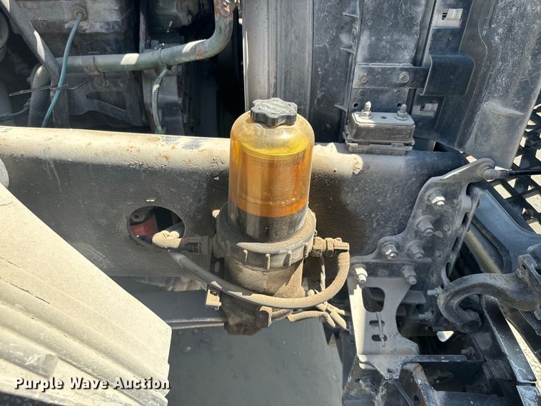 image for item EK1353 2006 Volvo VNL semi truck