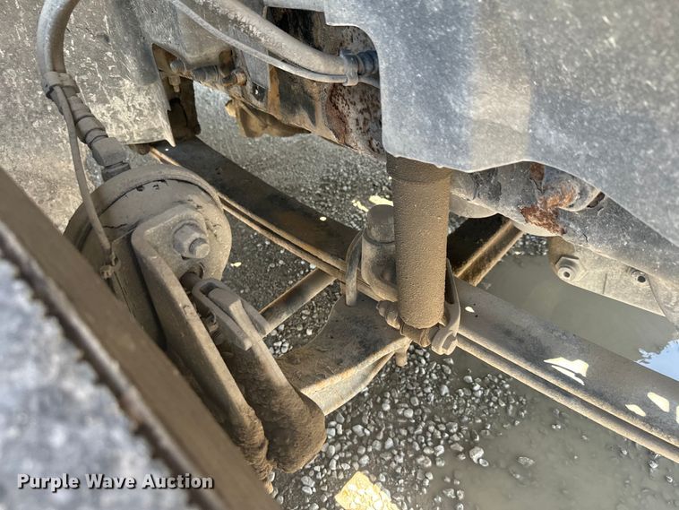 image for item EK1353 2006 Volvo VNL semi truck