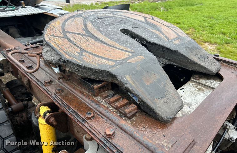 image for item EK4597 2007 Kenworth  T800  semi truck