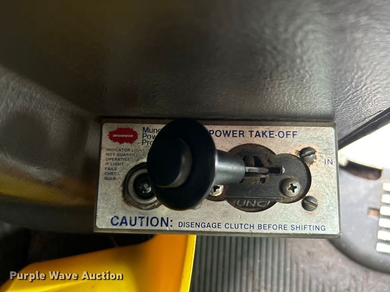 image for item EK4597 2007 Kenworth  T800  semi truck