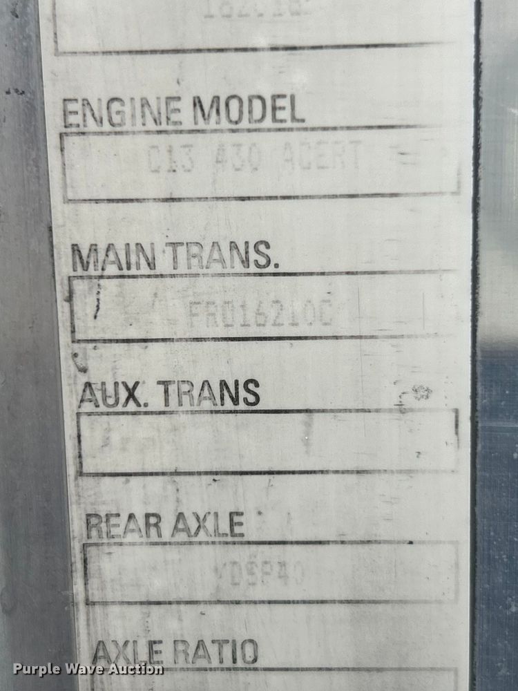 image for item EK4597 2007 Kenworth  T800  semi truck