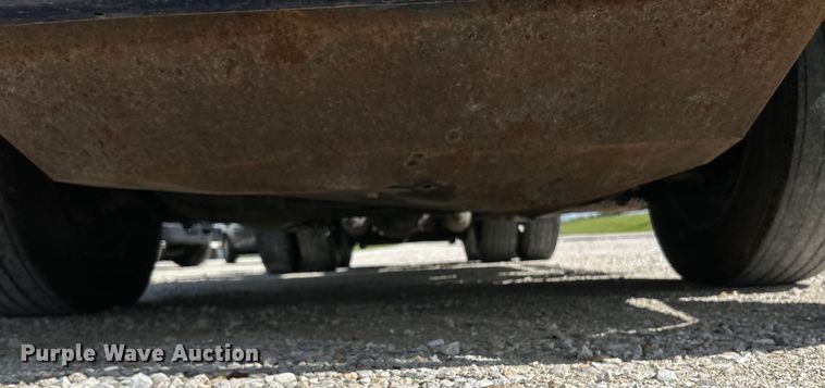 image for item EK4663 2008 Volvo VNM semi truck