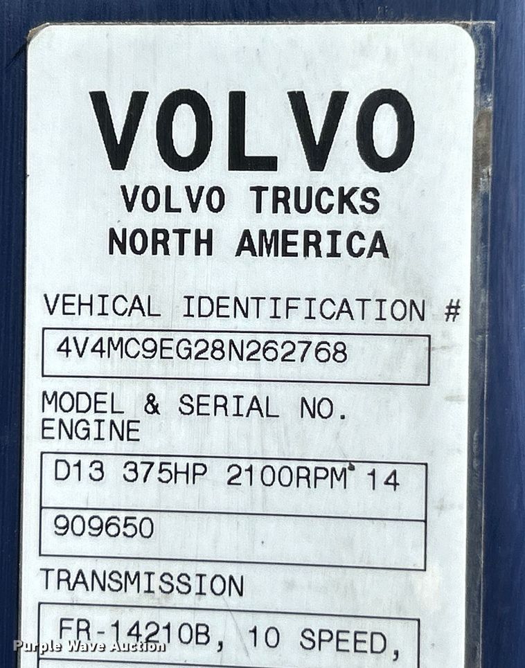 image for item EK4663 2008 Volvo VNM semi truck