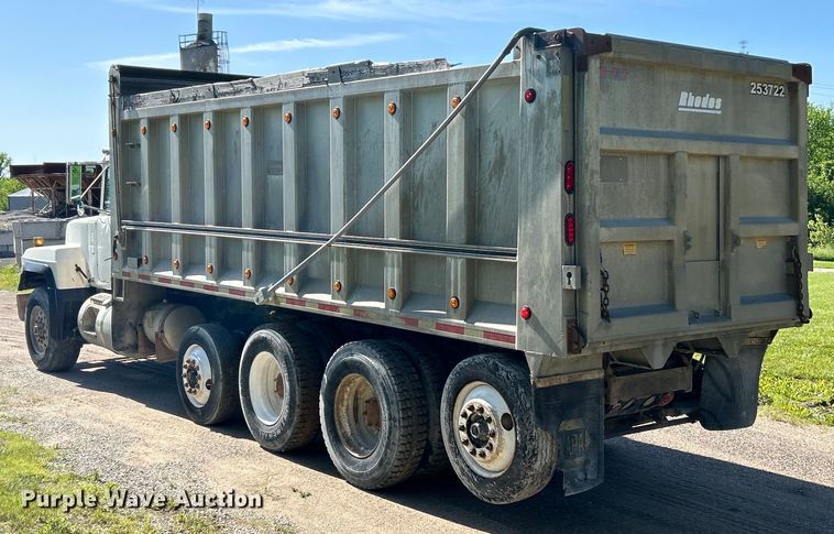 image for item EK4678 1998 Mack RD690S dump truck