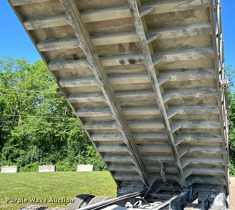 image for item EK4678 1998 Mack RD690S dump truck