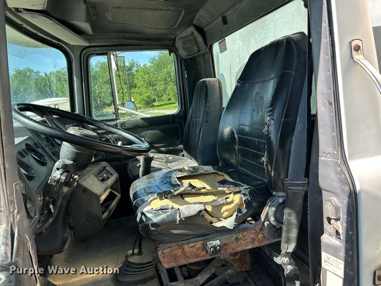 image for item EK4678 1998 Mack RD690S dump truck