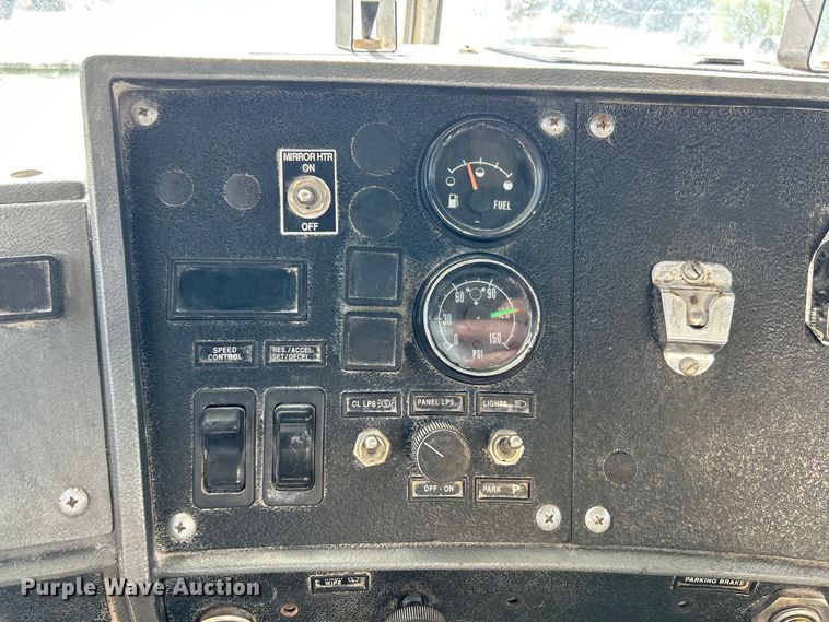 image for item EK4678 1998 Mack RD690S dump truck