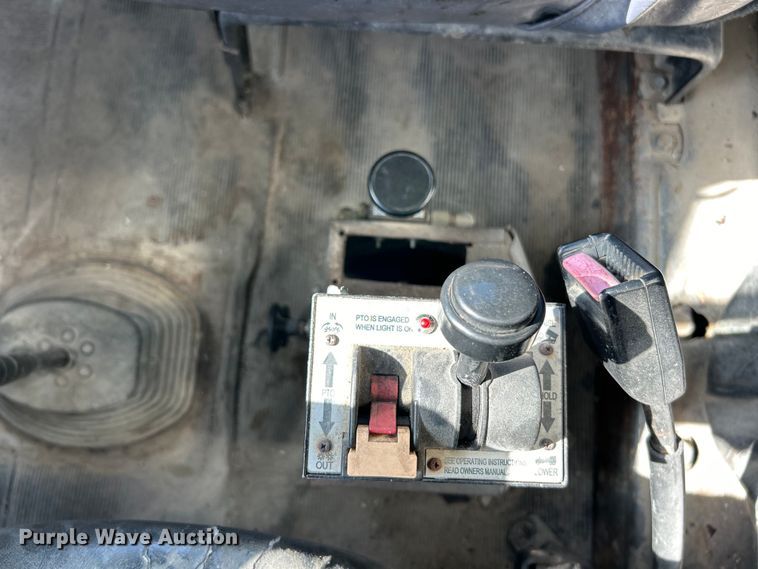 image for item EK4678 1998 Mack RD690S dump truck