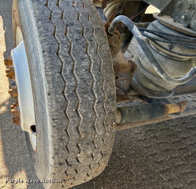 image for item EK4678 1998 Mack RD690S dump truck