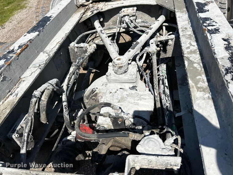 image for item EK4679 1999 Volvo Autocar truck cab and chassis