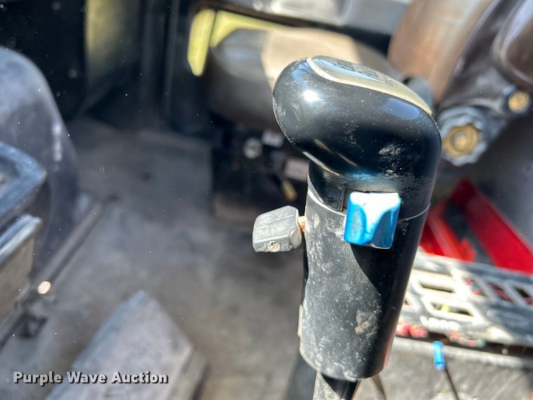 image for item EK4679 1999 Volvo Autocar truck cab and chassis