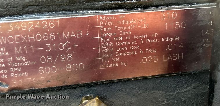 image for item EK4679 1999 Volvo Autocar truck cab and chassis