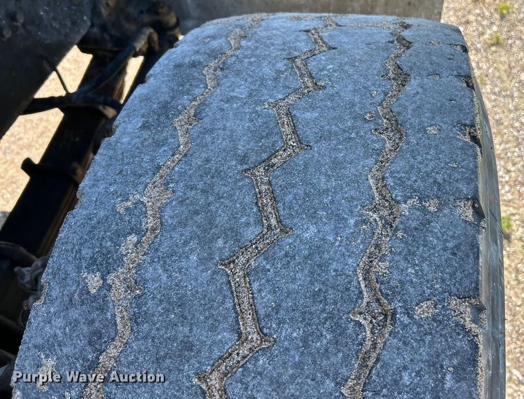 image for item EK4679 1999 Volvo Autocar truck cab and chassis