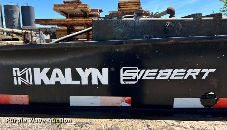 image for item EK4705 2007 Kalyn Siebert KSHRG-3-55T lowboy equipment trailer