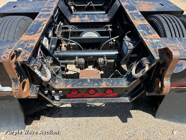 image for item EK4705 2007 Kalyn Siebert KSHRG-3-55T lowboy equipment trailer