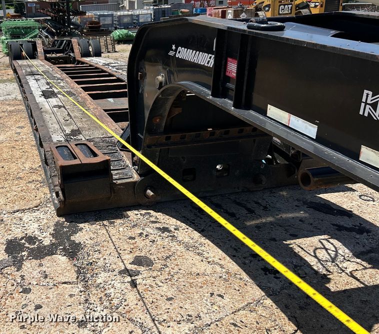 image for item EK4705 2007 Kalyn Siebert KSHRG-3-55T lowboy equipment trailer