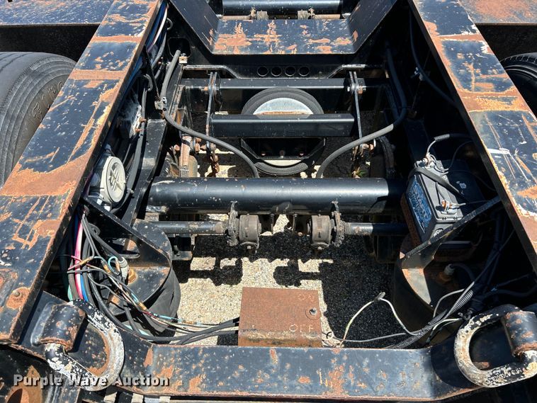 image for item EK4705 2007 Kalyn Siebert KSHRG-3-55T lowboy equipment trailer