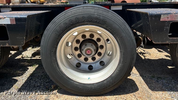 image for item EK4705 2007 Kalyn Siebert KSHRG-3-55T lowboy equipment trailer