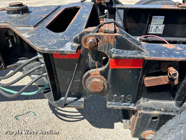 image for item EK4705 2007 Kalyn Siebert KSHRG-3-55T lowboy equipment trailer