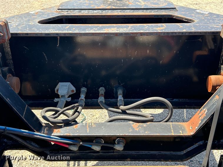 image for item EK4705 2007 Kalyn Siebert KSHRG-3-55T lowboy equipment trailer