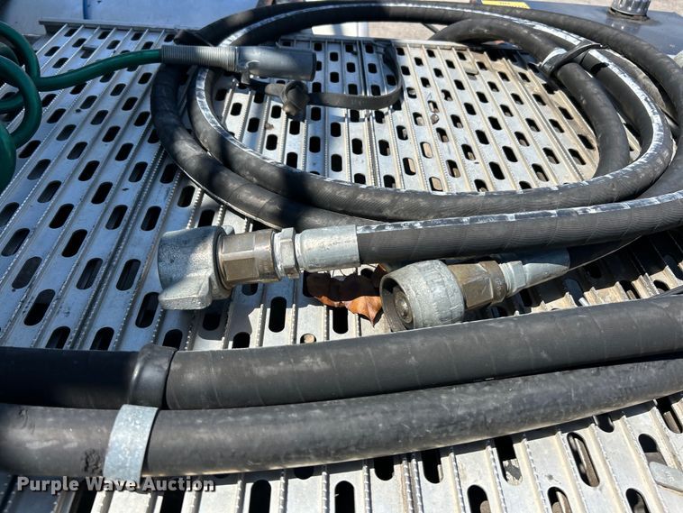 image for item EK4714 2012 Frieghtliner  Cascadia semi truck