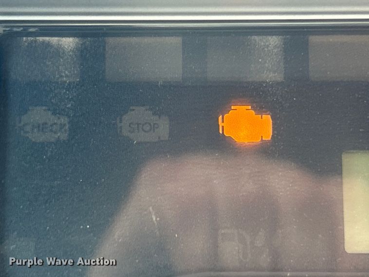 image for item EK4714 2012 Frieghtliner  Cascadia semi truck