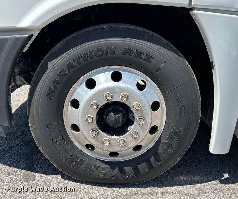 image for item EK4714 2012 Frieghtliner  Cascadia semi truck