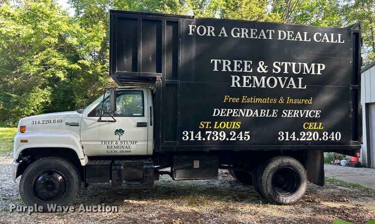 image for item EK4719 1992 GMC TopKick chipper truck