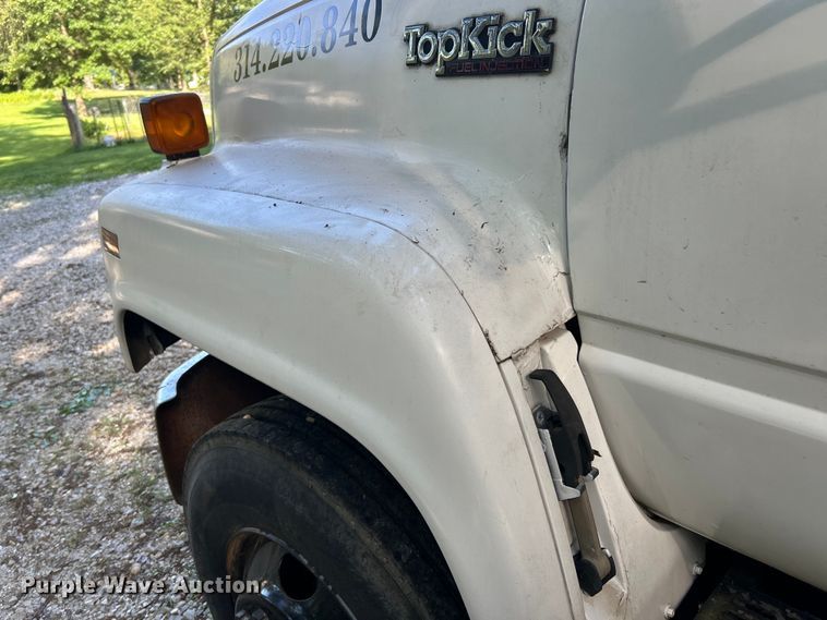 image for item EK4719 1992 GMC TopKick chipper truck