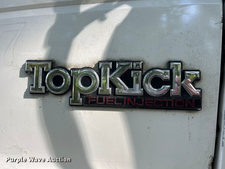 image for item EK4719 1992 GMC TopKick chipper truck