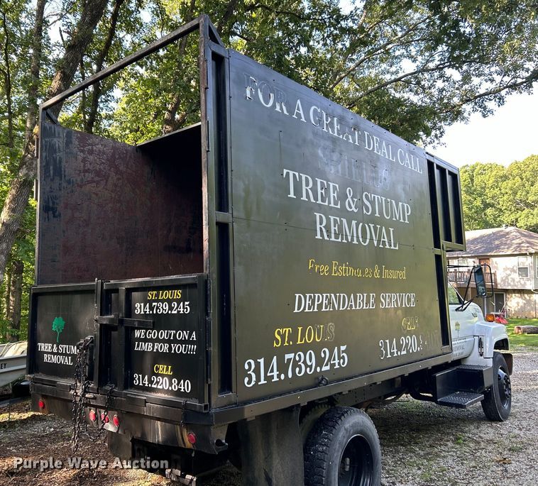 image for item EK4719 1992 GMC TopKick chipper truck