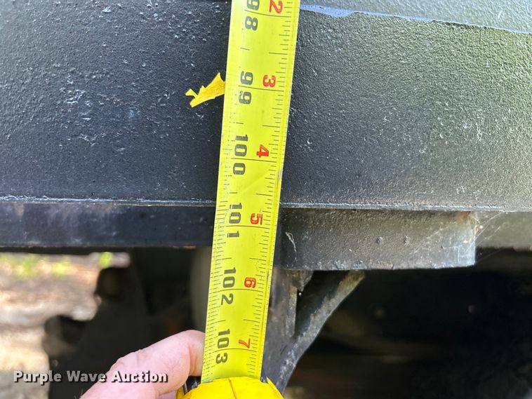 image for item EK4719 1992 GMC TopKick chipper truck