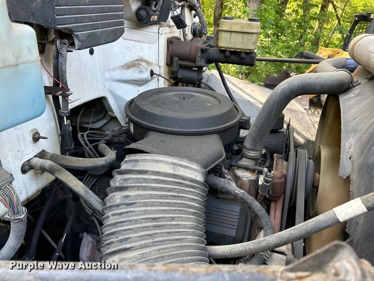 image for item EK4719 1992 GMC TopKick chipper truck