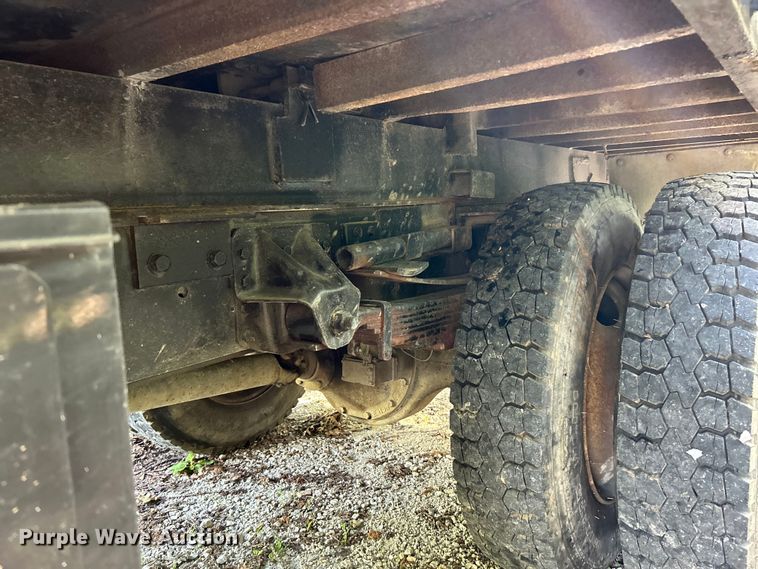 image for item EK4719 1992 GMC TopKick chipper truck