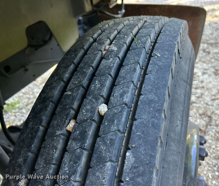 image for item EK4719 1992 GMC TopKick chipper truck