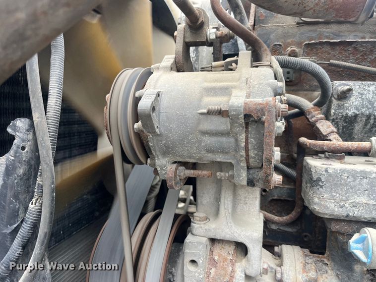 image for item EK8529 2001 Sterling A9500 truck cab and chassis