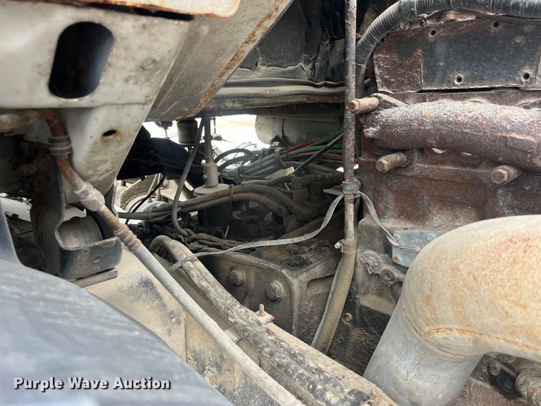 image for item EK8529 2001 Sterling A9500 truck cab and chassis