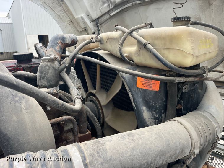 image for item EK8529 2001 Sterling A9500 truck cab and chassis