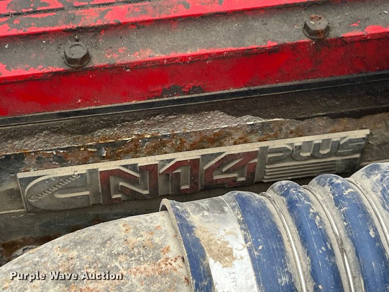 image for item EK8529 2001 Sterling A9500 truck cab and chassis