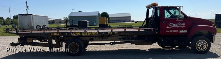 image for item EK8543 2002 Chevrolet  C7500 rollback truck