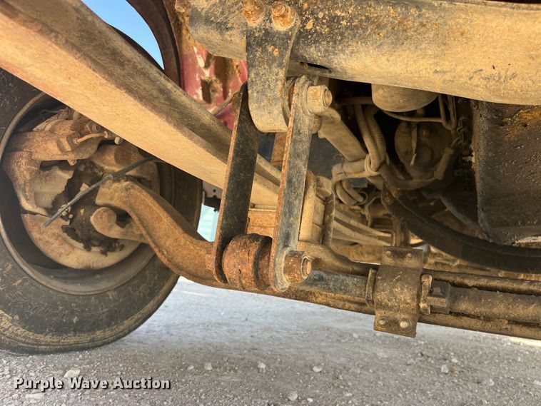 image for item EK8543 2002 Chevrolet  C7500 rollback truck