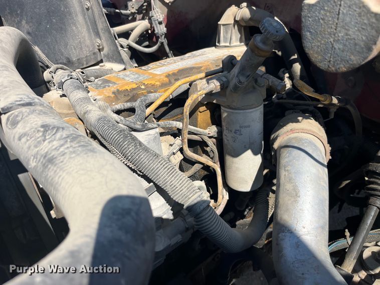 image for item EK8543 2002 Chevrolet  C7500 rollback truck