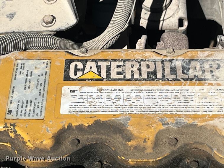 image for item EK8543 2002 Chevrolet  C7500 rollback truck