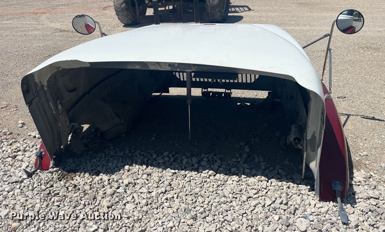 image for item EK8577 2007 International  9400i hood