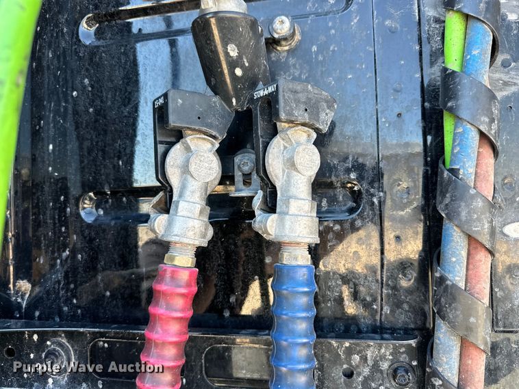 image for item IB9419 2022 Volvo VNR semi truck