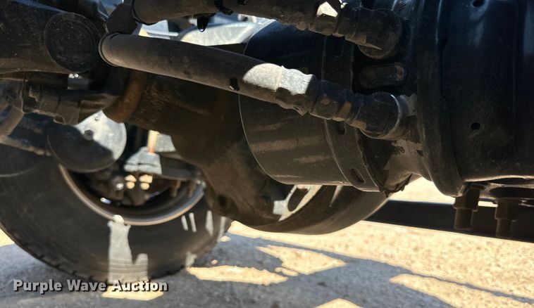 image for item IB9419 2022 Volvo VNR semi truck