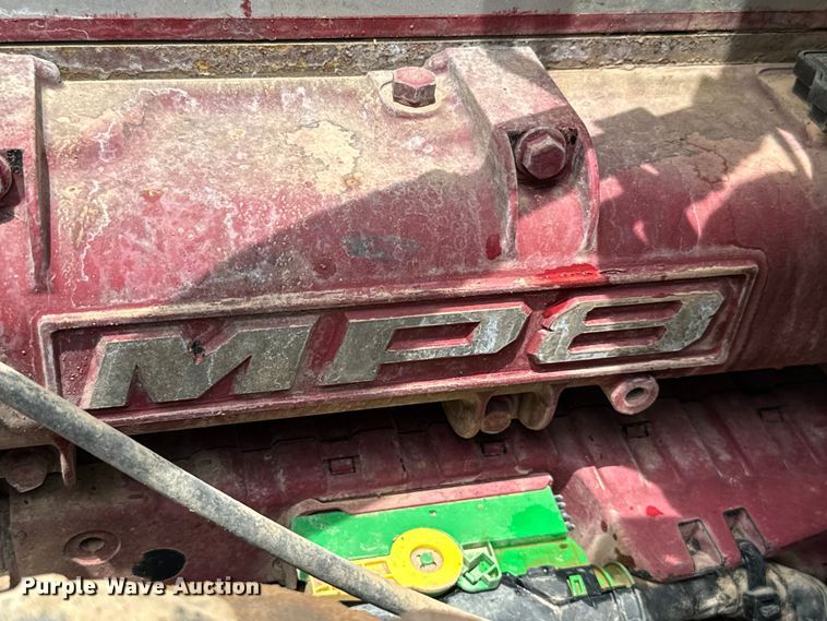 image for item IE9025 2013 Mack CHU613 semi truck