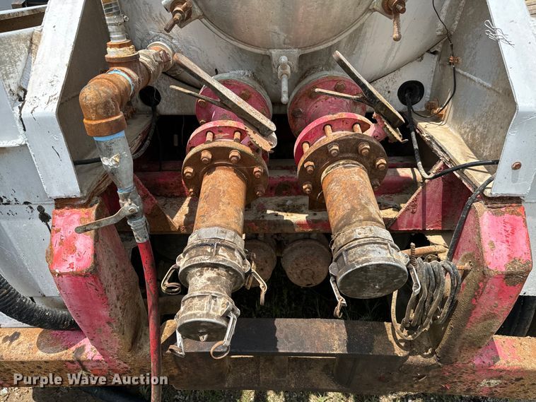 image for item IE9028 2007 Dragon  tank trailer