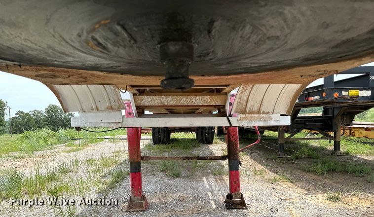 image for item IE9028 2007 Dragon  tank trailer