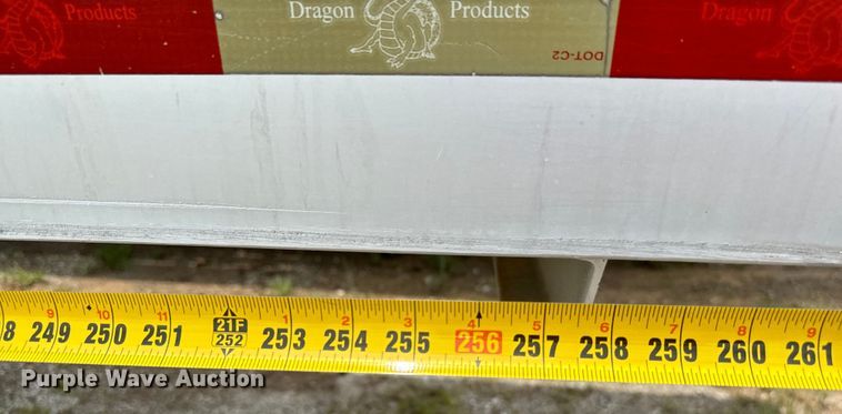 image for item IE9028 2007 Dragon  tank trailer